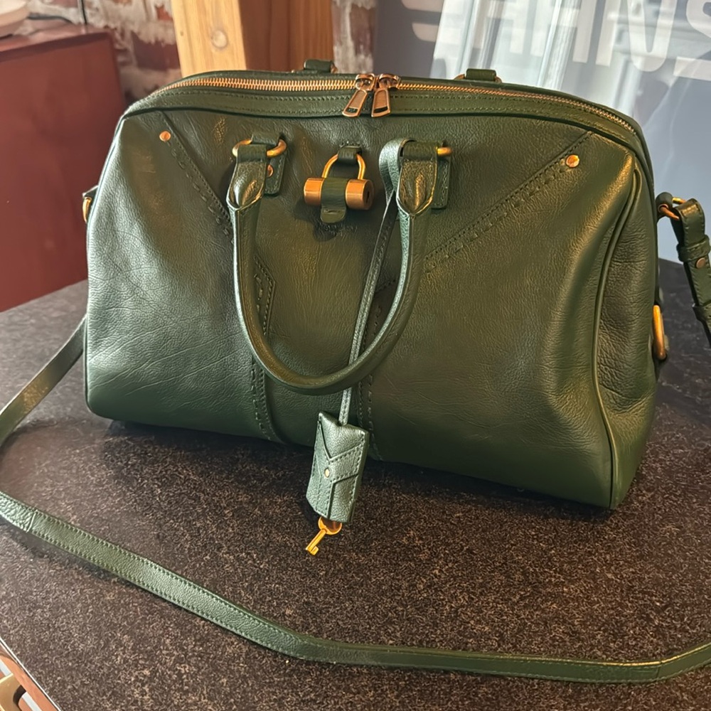 YVES SAINT LAURENT
Green Leather Muse Bowler Bag